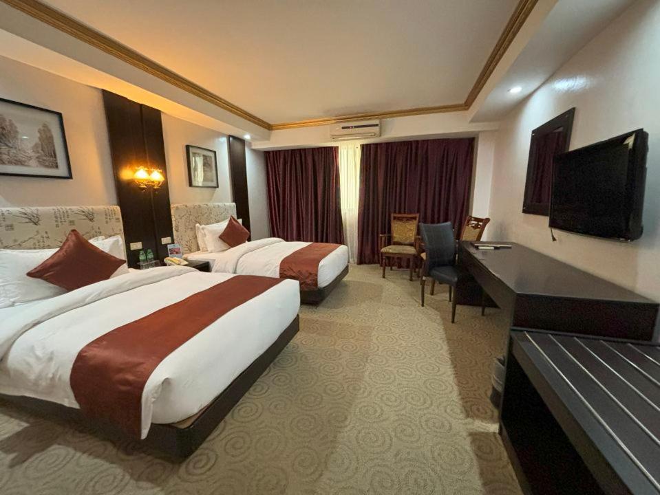 Lido De Paris Hotel Манила Екстериор снимка